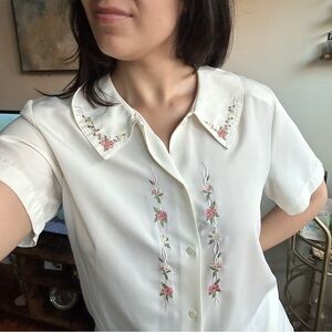 Vintage Satin White / Cream Floral Button-up Blouse